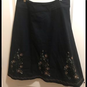 Size 12 embroidered skirt Denver Hayes